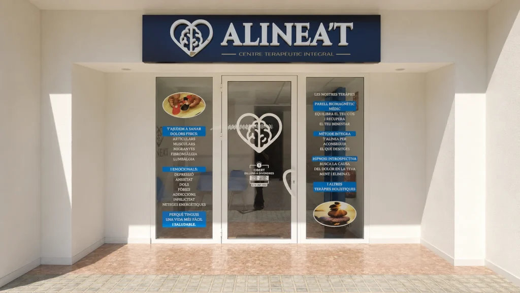 Fachada rotulada de Alinea’t Centre Terapèutic Integral con rótulo corpóreo y vinilos informativos en puertas y escaparates.
